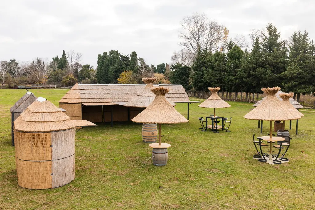 025 - DEURRIEU Garage Combe Maillane Photo Manade.webp