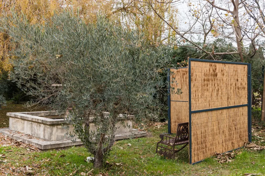 027 - DEURRIEU Garage Combe Maillane Photo Villa.webp