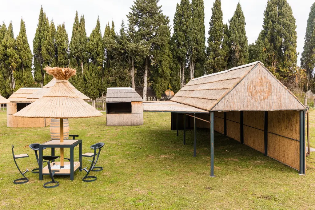 019 - DEURRIEU Garage Combe Maillane Photo Manade.webp