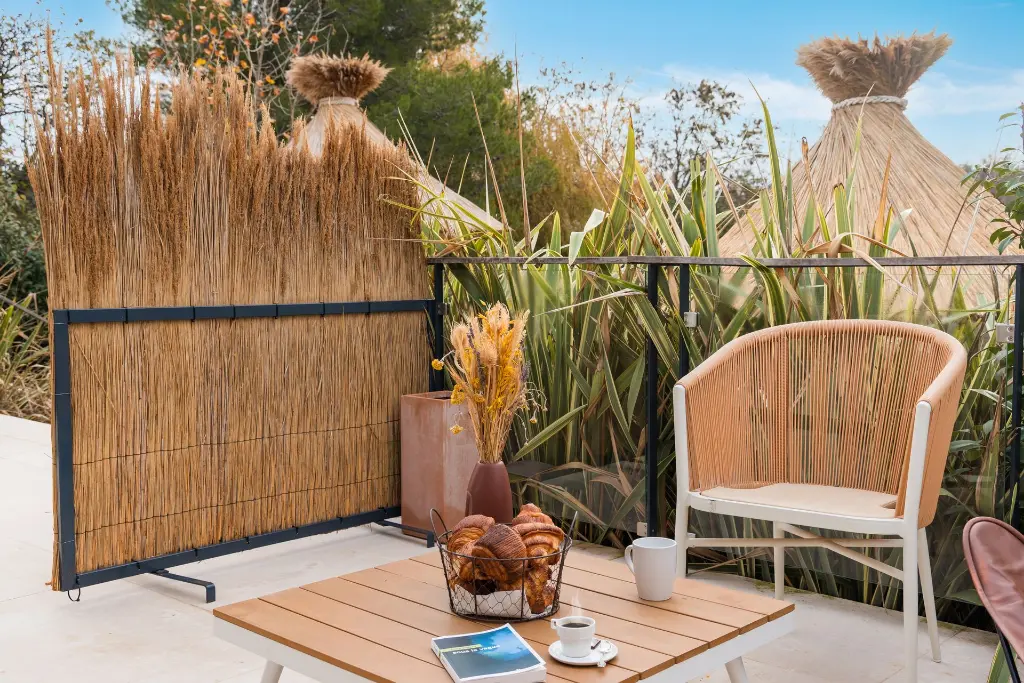 010 bis - DEURRIEU Garage Combe Maillane Photo Villa.webp