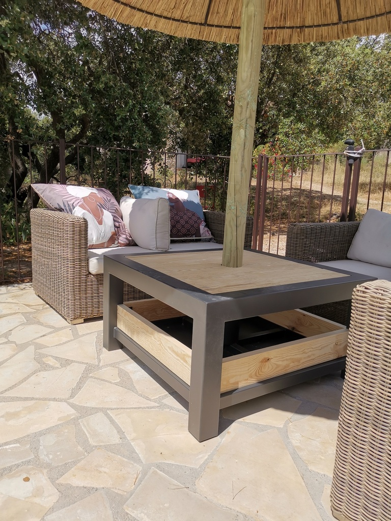 TABLE BASSE 100 x 100