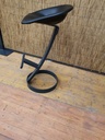 TABOURET METAL ASSISE "CUVETTE"